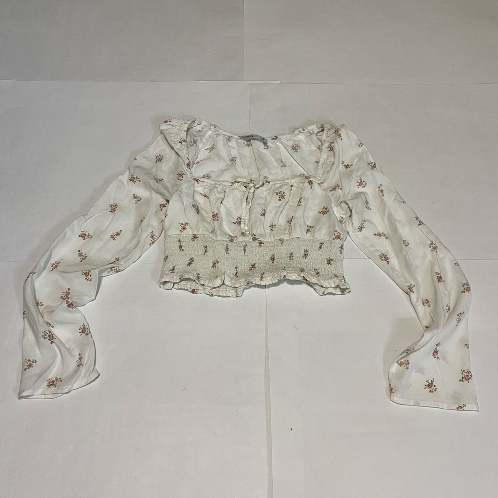 ❤️Hollister White Floral Blouse